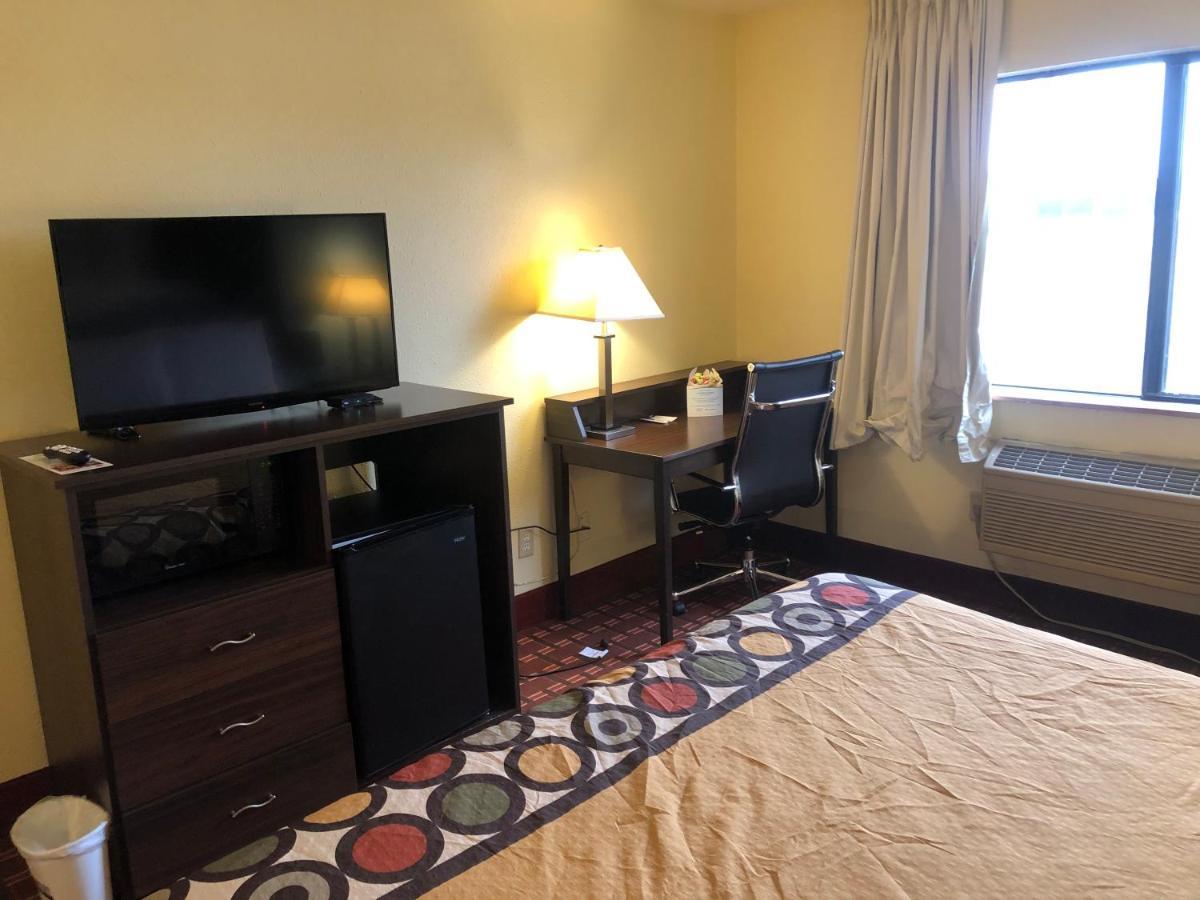 Hotel Super 8 By Wyndham Stevens Point Area