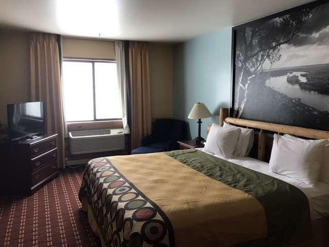 Super 8 By Wyndham Plover Stevens Point Area Hotel 2*