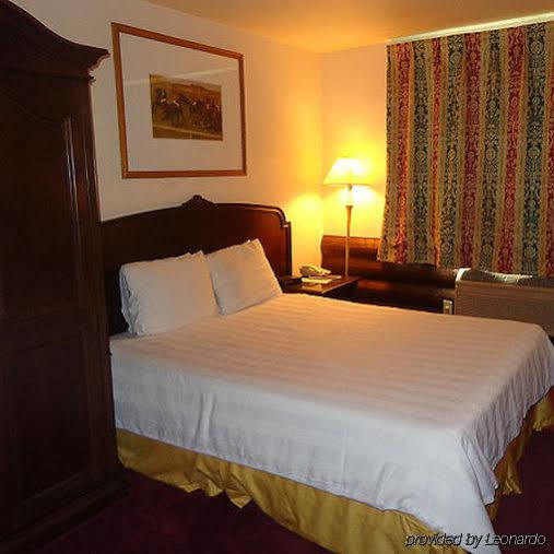 Super 8 By Wyndham Plover Stevens Point Area Hotel Plover